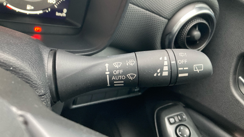 Nissan Juke 1.6 Hybrid N-Connecta 5dr Auto Hybrid Hatchback